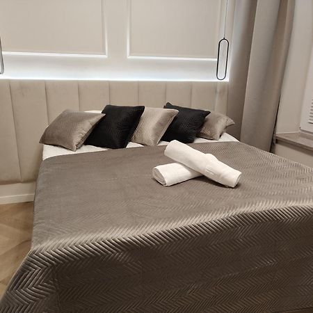 Ferienwohnung Harmonica Premium Neu Sandez Exterior foto